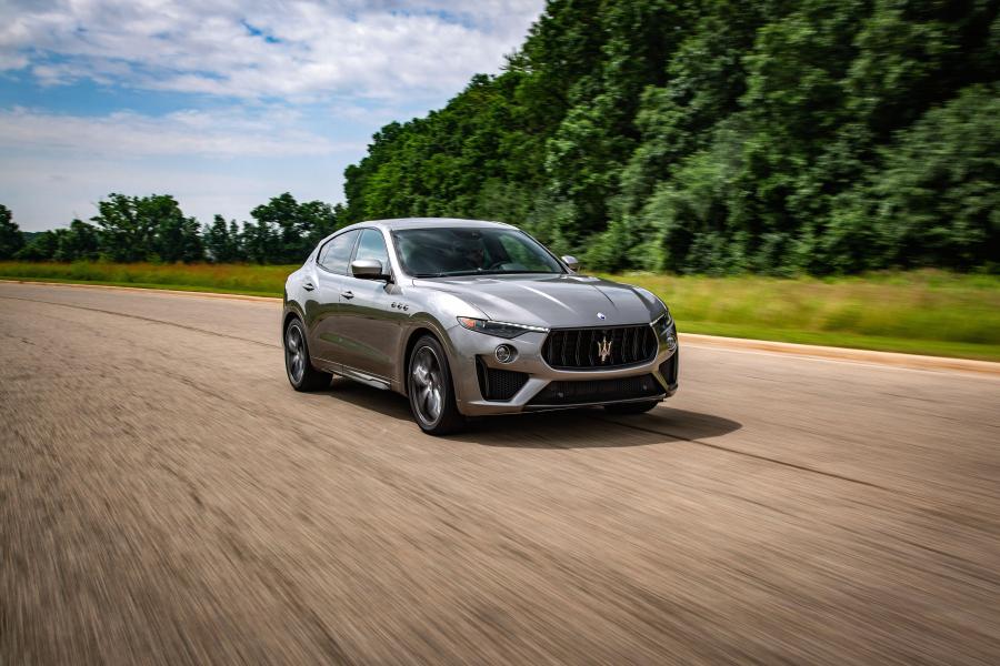  Maserati Levante Trofeo 2018 года  (NA) (фото 18 из 37)